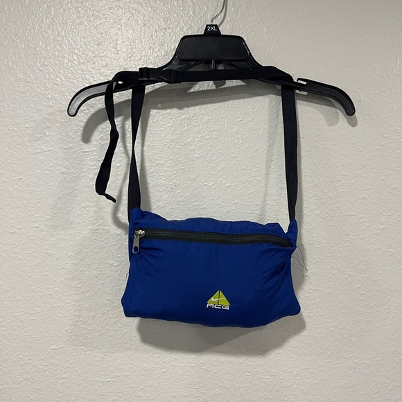 Nike Fanny pack windbreaker - Picture 3 of 5